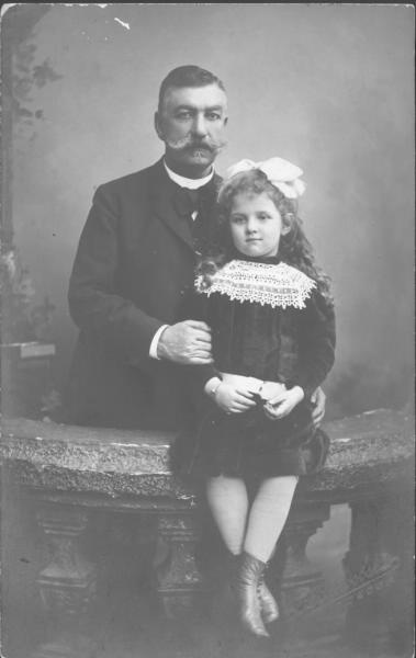 Портрет отца с дочерью, 1910 - 1917, Херсонская губ., г. Одесса