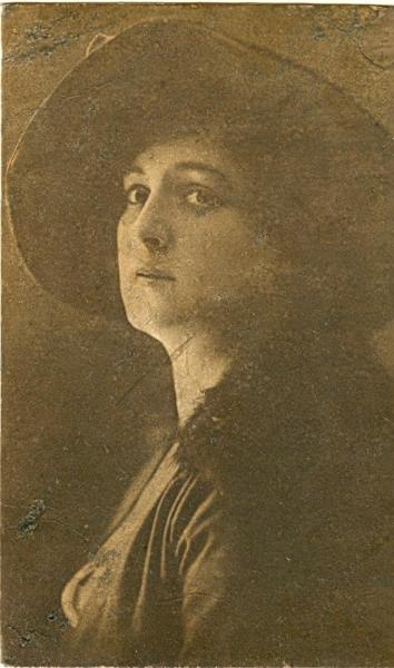 Наталья Лисенко, 1917 год, г. Москва. Русская и французская актриса, звезда немого кино, жена актера Ивана Мозжухина.