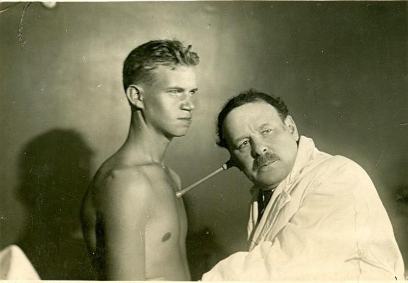 Прием в военкомате, 1930-е. Выставка «На страже здоровья: российские врачи в XX веке» с этой фотографией.&nbsp;