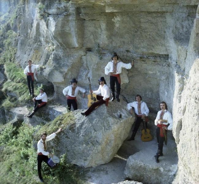 Молдавский ансамбль народной музыки и танца «Флуераш», 1980-е, Молдавская ССР
