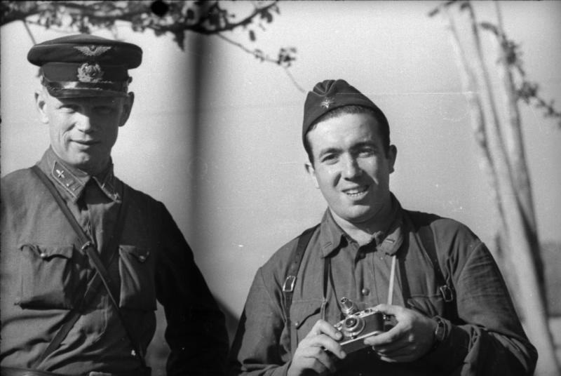 Офицер и фотограф Самарий Гурарий, 1941 - 1942