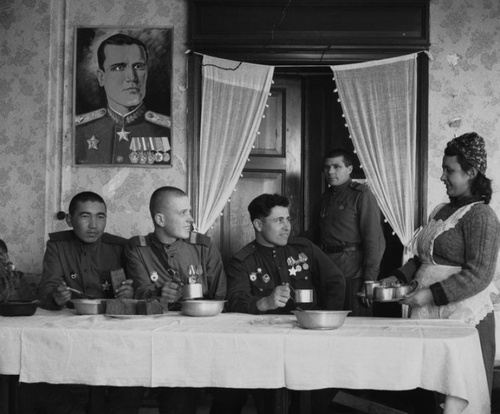 Cтоловая млад­ше­го ком­со­ста­ва, 1945 - 1946, г. Кенигсберг / г. Калининград