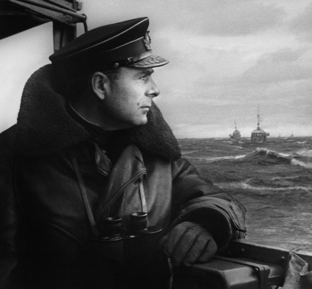 Адмирал Арсений Головко в боевом походе, 1942 год