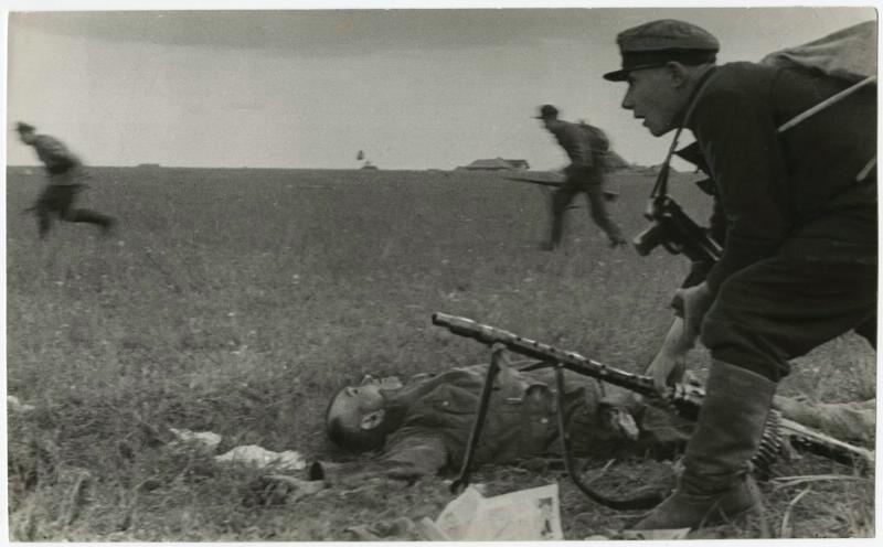 «В бою, сражаясь оружием врага», 22 июня 1941 - 31 декабря 1943