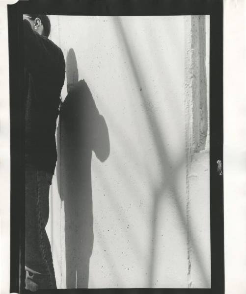 Без названия, 1990-е. Выставка: «90-е. Поиск другого. Часть 2. Александр Слюсарев» с этой фотографией.