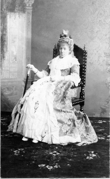 Женский портрет, 1870 - 1889. Предположительно, актриса в спектакле «Пиковая дама».&nbsp;