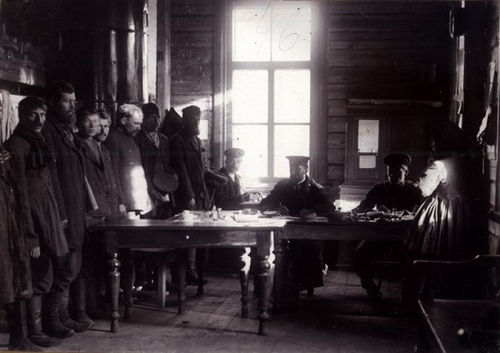 Прием и регистрация переселенцев на переселенческом пункте, 1900-е, г. Сызрань
