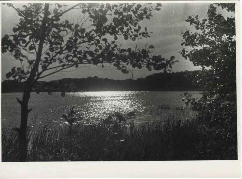 Закат на реке, 1970-е