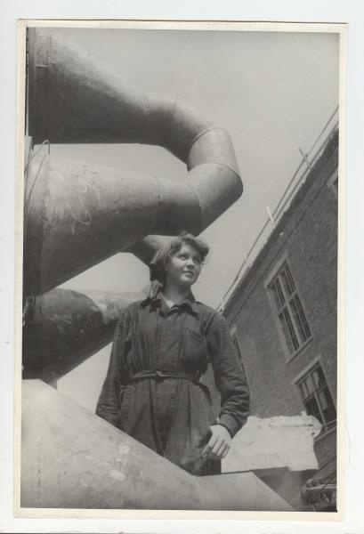 Молодая работница, 1960 - 1963