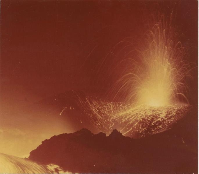 Из серии «Вулканы Камчатки», 1970-е, Камчатская обл.. Видео «Горы» с этой фотографией.&nbsp;