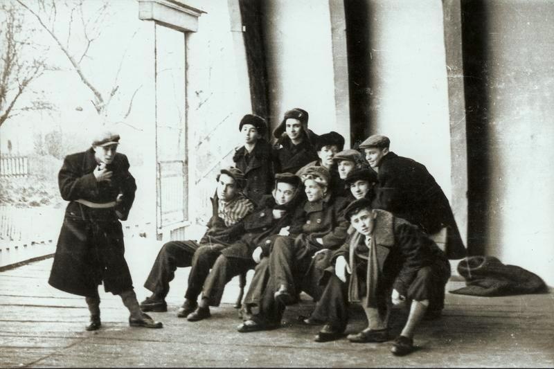 «Мои друзья-одноклассники», 1954 год, Украинская ССР, г. Днепропетровск. С 2016 года – город Днепр.