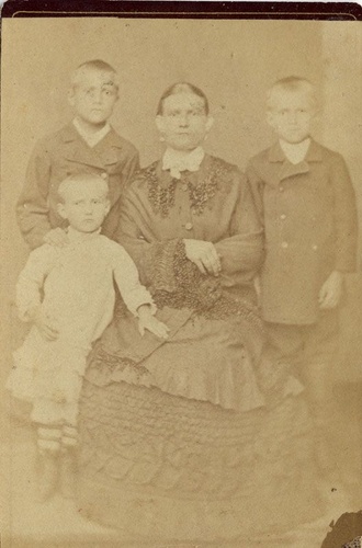 Семейный фотопортрет, 1890-е, г. Арзамас