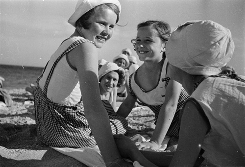 Дети на Одесском пляже, август 1936, Украинская ССР, г. Одесса