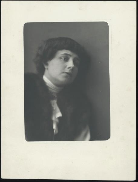 Женский портрет, 1922 год