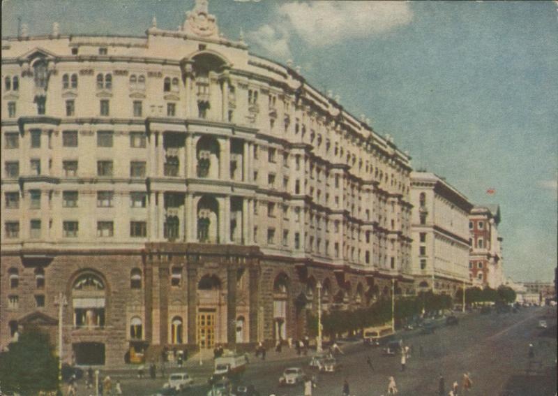 Улица Горького, 1952 - 1954, г. Москва. Ныне Тверская улица.&nbsp;