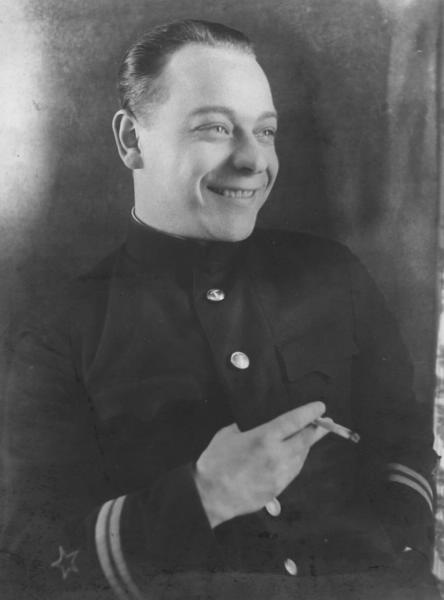 Мужчина в форме речного флота, 1940 год