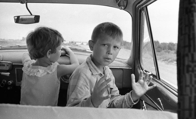 Дети в машине, 1967 год, Волгоградская обл., г. Волжский
