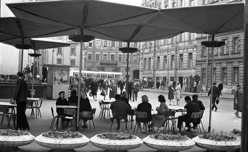 Кафе на улице, 1960-е, г. Ленинград