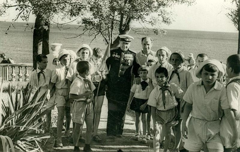 В гостях у пионеров, 1950-е