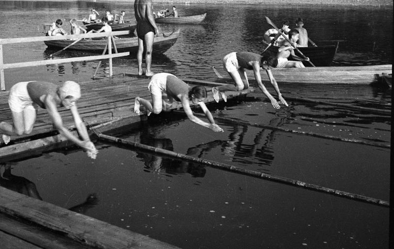 Школьные соревнования по плаванию, 1946 год, г. Москва