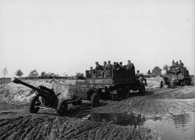 Западный фронт. На боевые позиции, март - декабрь 1943