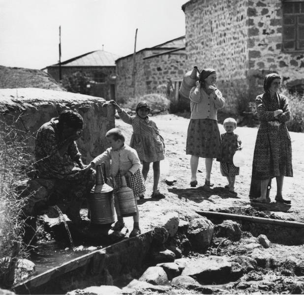 За водой, 1960-е, Армянская ССР