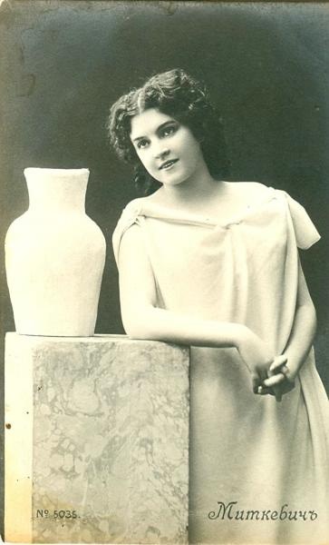 Ольга Миткевич, 1910-е, г. Москва. Видео «БДТешники» с этой фотографией.