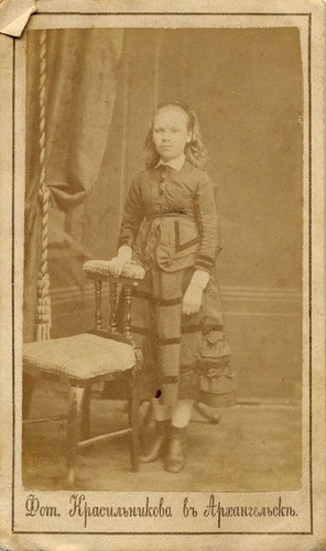Фотопортрет А. Калиновской в детстве, 1870 - 1881, г. Архангельск