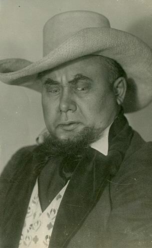 Леонид Кулаков в роли пастора Пипкинса в кинофильме «Том Сойер», 1934 - 1936. Фильм снят в 1936 году. Режиссеры - Лазарь Френкель, Глеб Затворницкий.