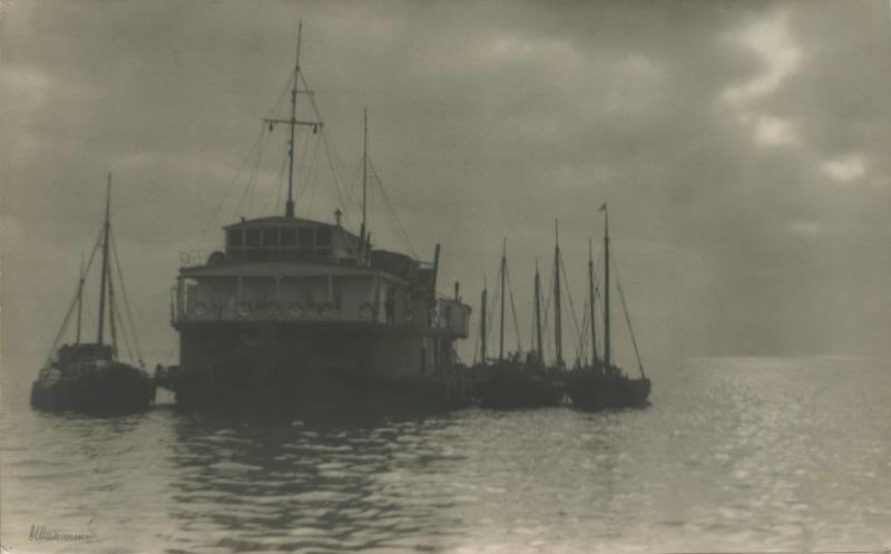 Каспийская рыболовецкая флотилия. Плавучий рыбзавод, 1938 год
