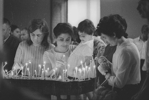 Женщины в соборе, 1960-е, Армянская ССР, г. Эчмиадзин