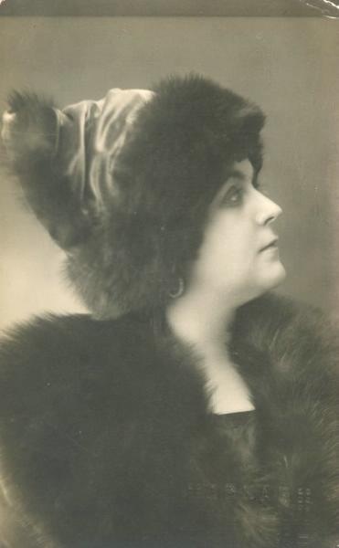 Женский портрет, 1905 - 1916, г. Санкт-Петербург. В 1914–1924 годах – Петроград.