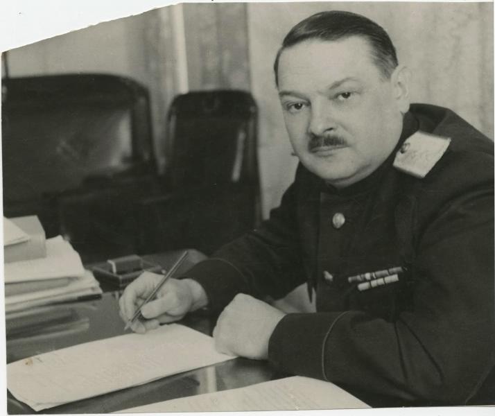 Секретарь ЦК ВКП(б) Андрей Александрович Жданов в дни блокады Ленинграда, 1943 - 1944