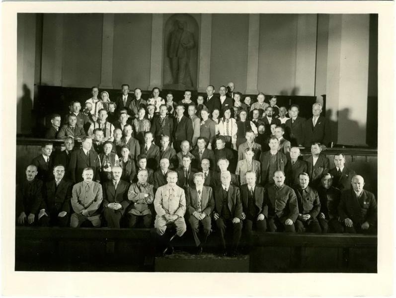 Руководители партии и правительства и группа членов Полномочной комиссии Народного собрания Западной Украины, 3 ноября 1939