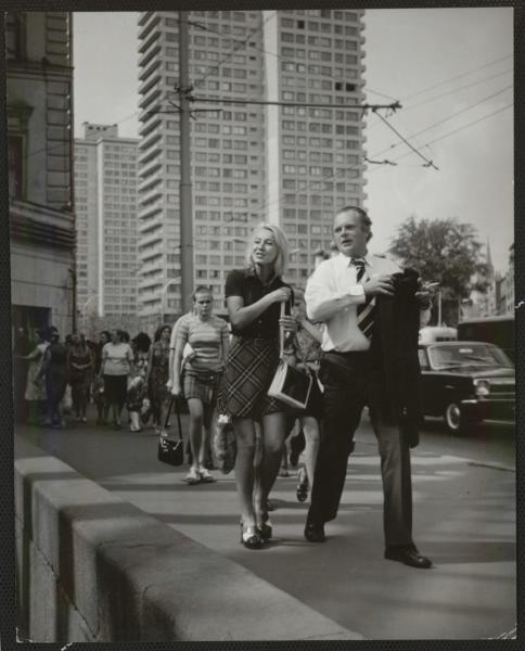 Без названия, 1970-е, г. Москва, Калинина проспект. Выставка «Жизнь на Новом Арбате» с этой фотографией.