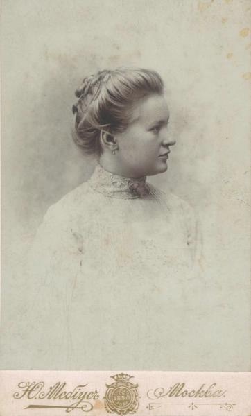 Женский портрет, 1901 год, г. Москва. Коллодион.