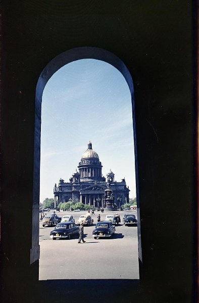 Исаакиевская площадь, 1950 - 1969, г. Ленинград. Выставка «Невский проспект вернул свое имя» с этой фотографией.