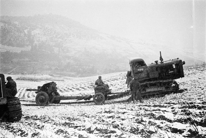 Восточно карпатская операция 1944. Днепровско Карпатская операция 1944. Восточно-Карпатская и Белградская операции (сентябрь-октябрь 1944 г.). Девятый сталинский удар Восточно-Карпатская операция.