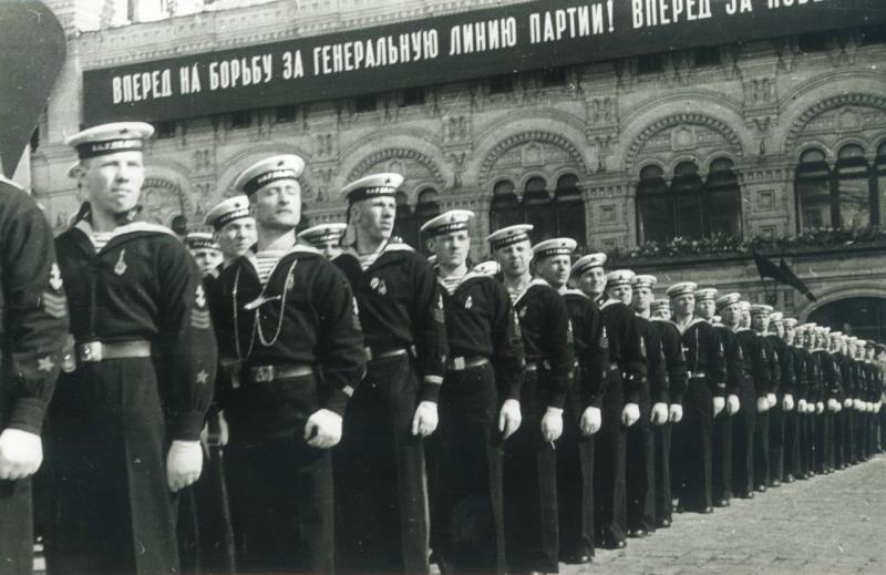 «Вперед на борьбу за генеральную линию партии!», 1935 год, г. Москва