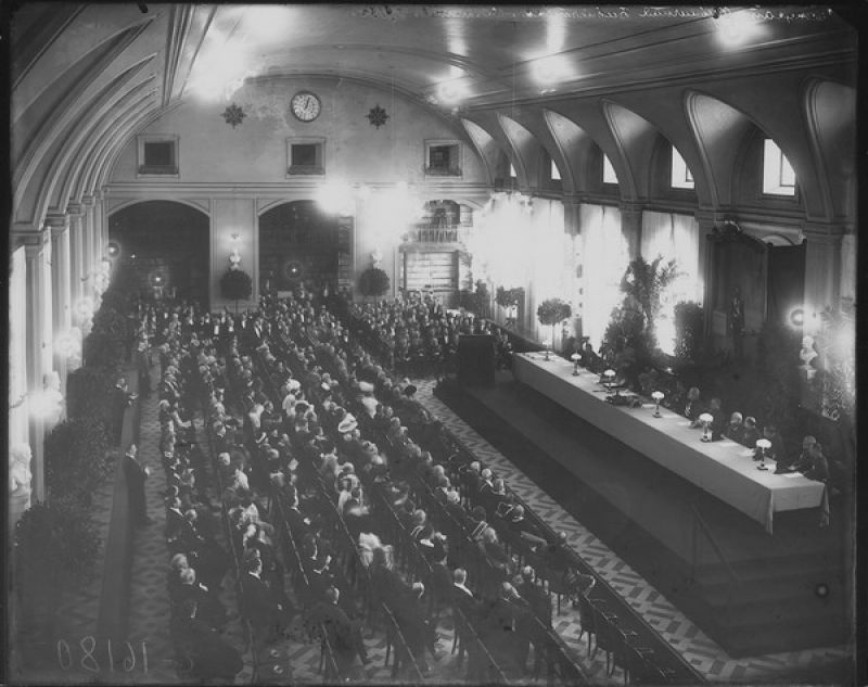 Торжественное заседание, посвященное 100-летию Библиотеки, в Большом читальном зале, 1914 год