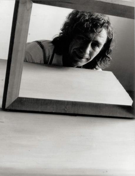 Зеркало I. № 6, 1977 год. Выставка «"Снял себя сам". Автопортрет или селфи?» с этой фотографией.