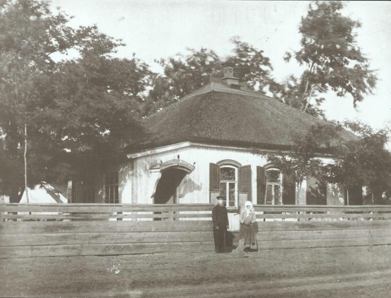 «Хата среднего образца», 1900-е, Кубанская обл., станица Привольная