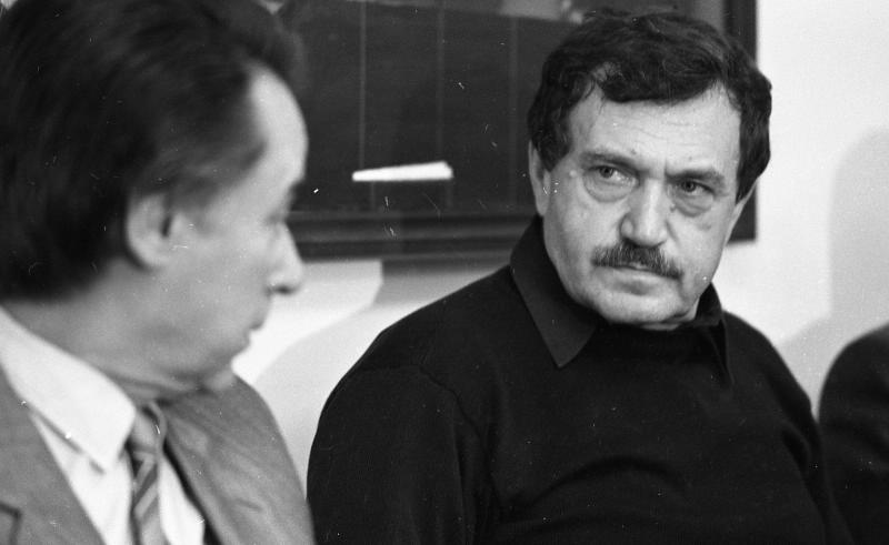 Василий Аксенов и Андрей Дементьев в редакции журнала «Юность», 1990 год, г. Москва