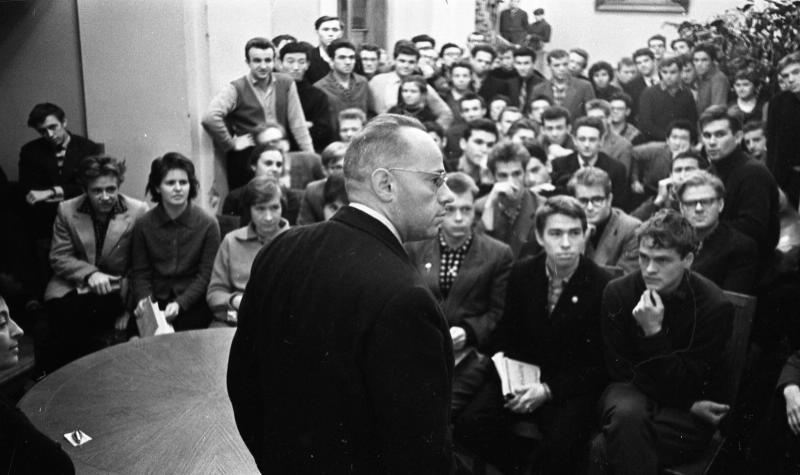 Встреча студентов со Станиславом Лемом, 1963 - 1964, г. Москва