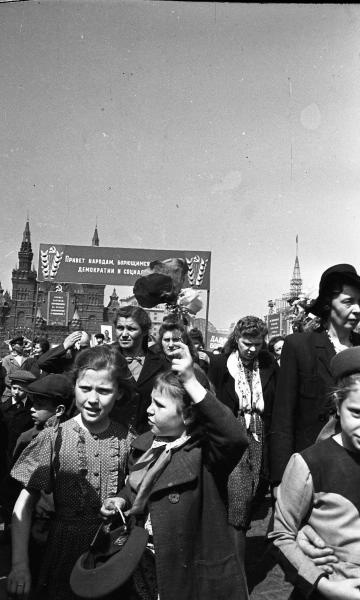 Демонстранты на Красной площади, 1 мая 1947, г. Москва
