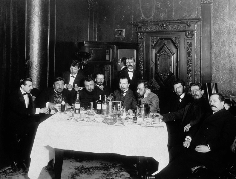 Писатель Александр Куприн с друзьями в ресторане, 1910-е, г. Санкт-Петербург. Выставка «Лица культуры» с этой фотографией.
