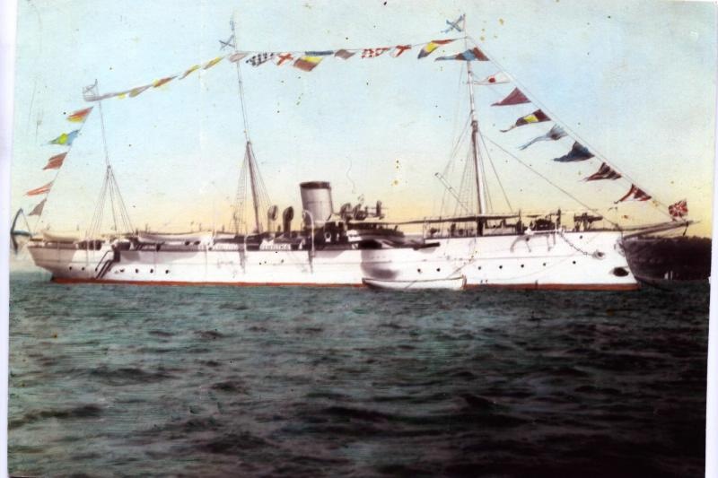 Корабль с поднятыми флагами расцвечивания, 1910-е