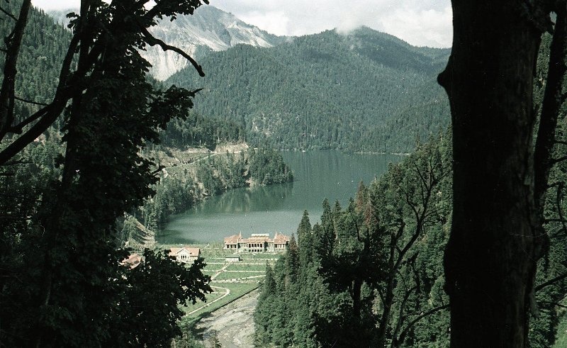 Из серии «Озеро Рица», 1952 год, Абхазская АССР. Выставка «Абхазия» с этой фотографией.&nbsp;