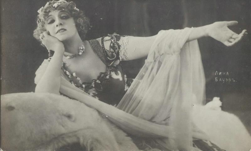 Портрет актрисы Лины (Эммы) Бауэр, 1910 - 1915. Выставка «К цветку цветок...» с этой фотографией.