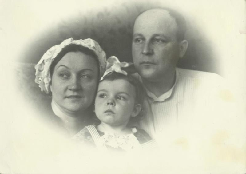 Семейный портрет, 1940-е